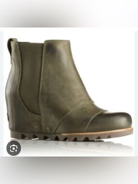 Sorel OG Lea Wedge Boots in Peatmoss Green